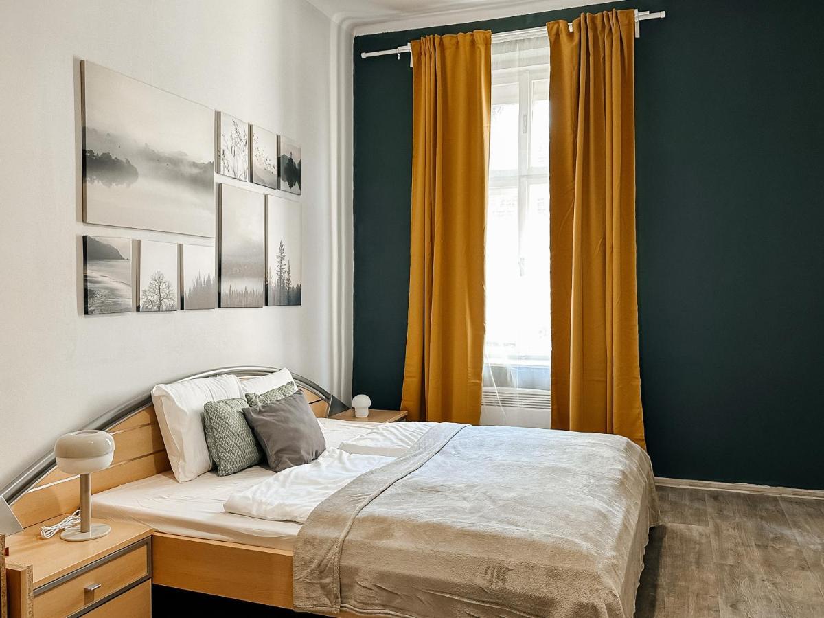 Savor Apartment Praha Bagian luar foto